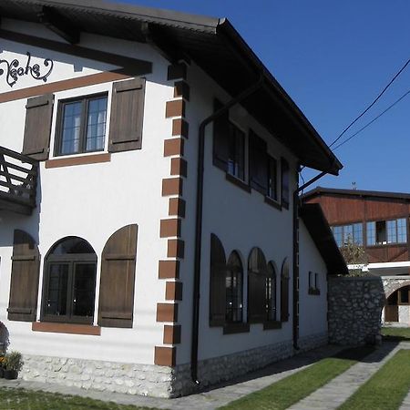 Hanul Moara Veche Pensiune Restaurant Berca Exterior photo